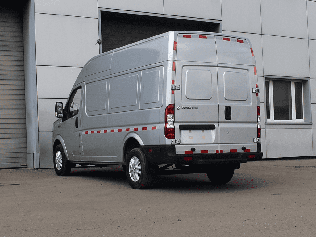 Цельнометаллический фургон металлик DongFeng